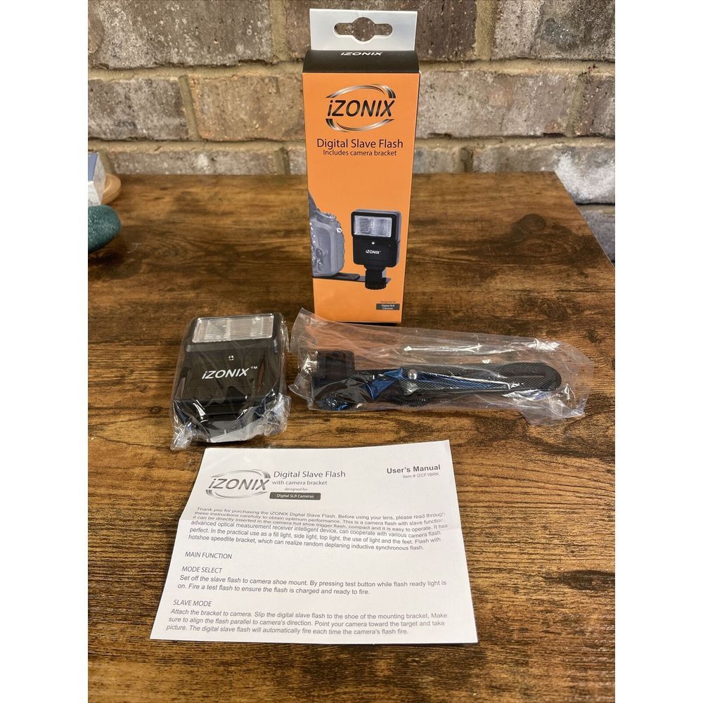 IZONIX Digital Slave Flash (for‎ Digital SLR Cameras)